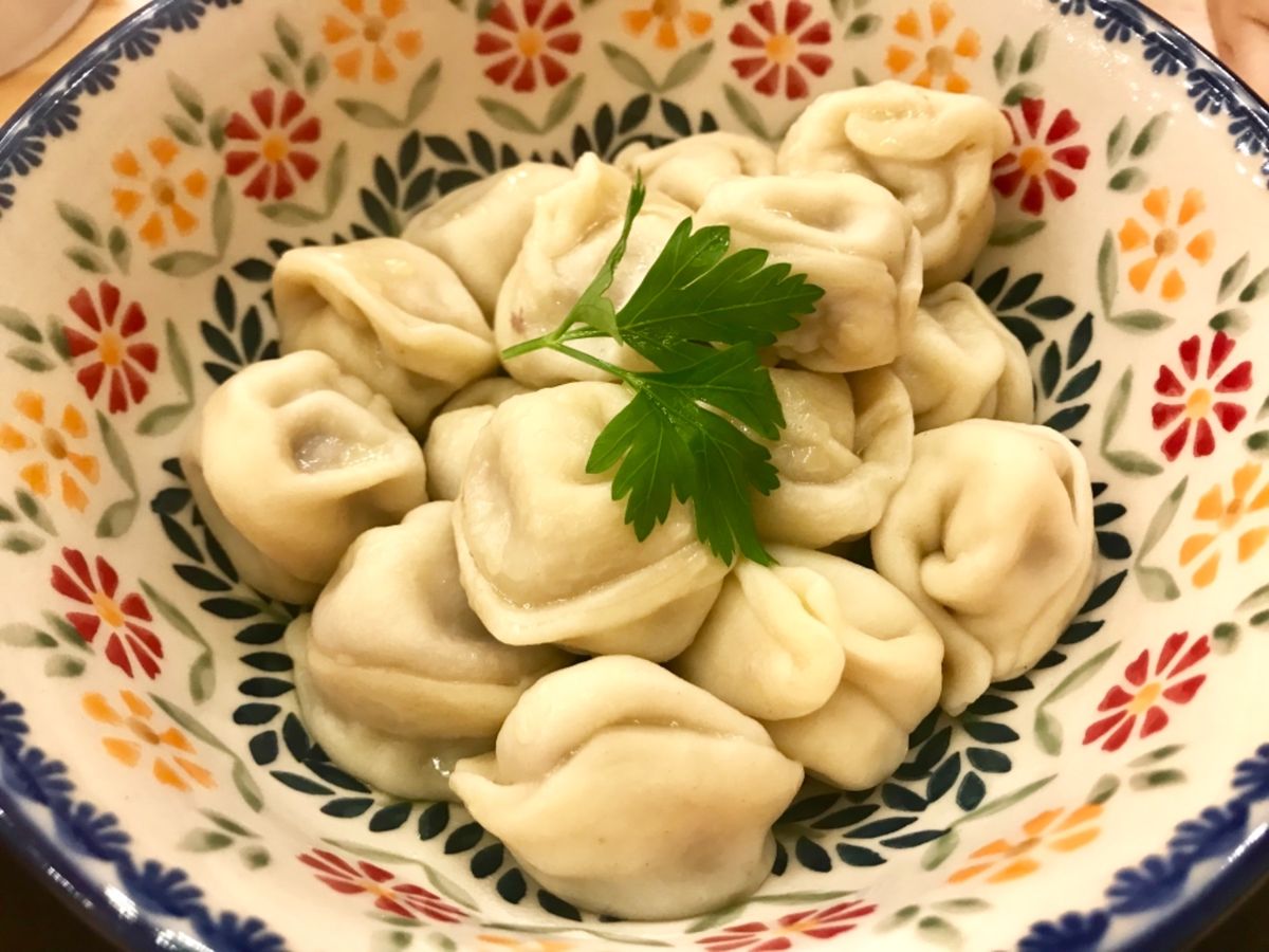 ボルシチ、ブリヌイ、ビーフストロガノフ、ペリメニ


ロシア料理はクセのあ...