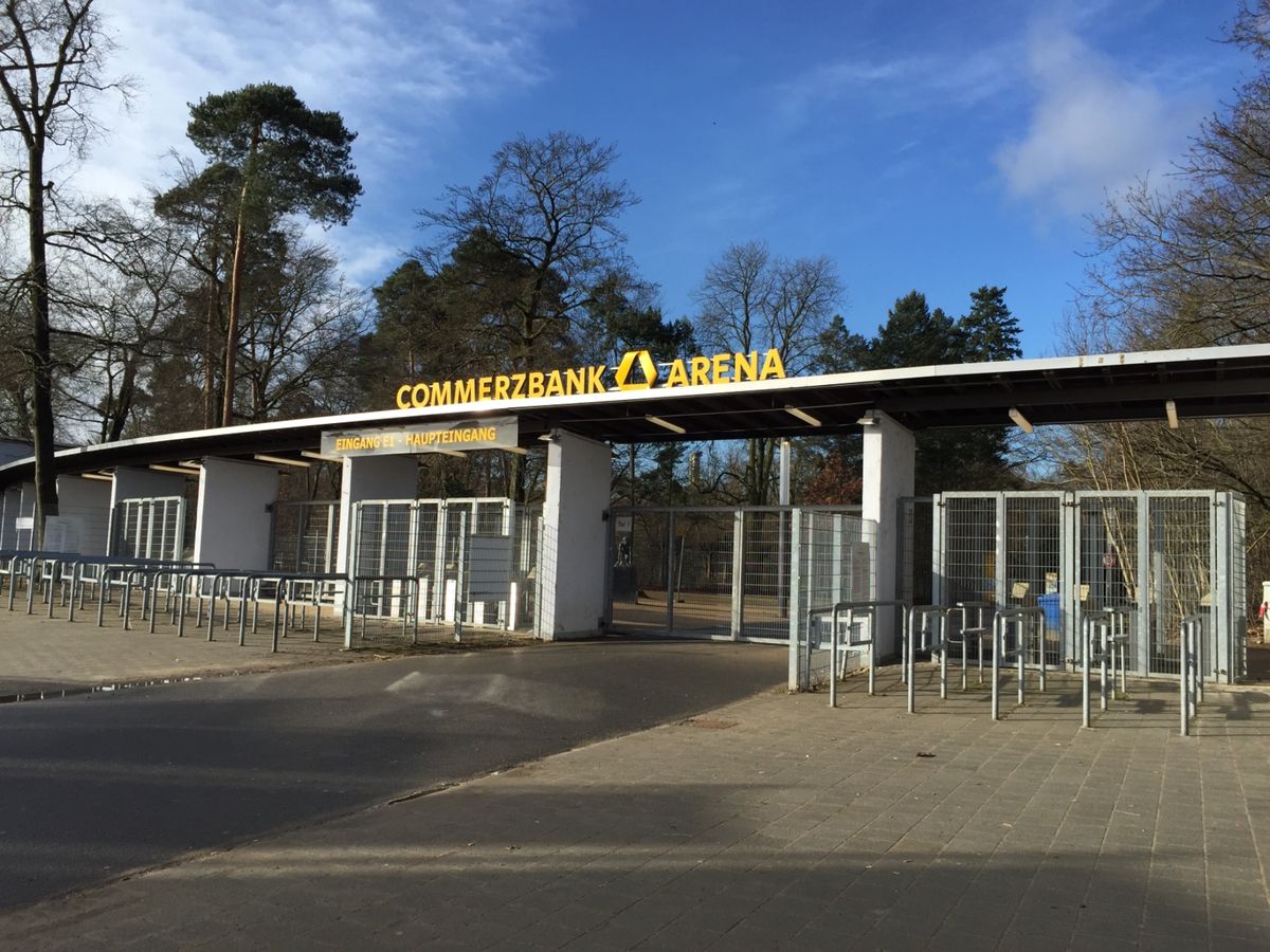 ドイツ再来の理由！フランクフルト・長谷部選手からサインいただき！⚽️🇩🇪 