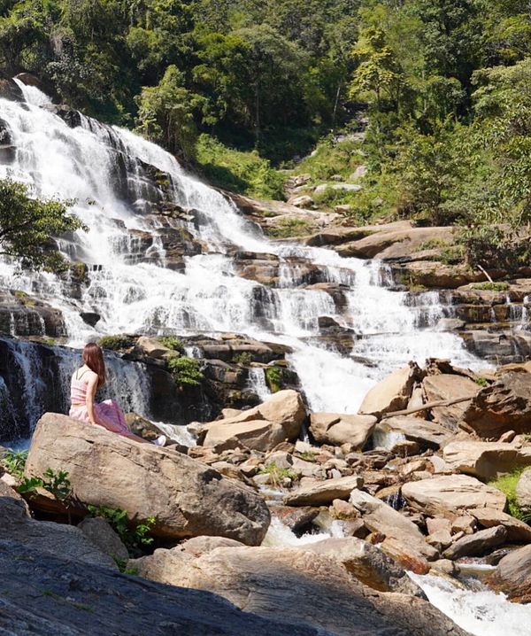 タイ・チェンマイ「タイ  コムローイ祭り」の写真：メーヤ滝^_^