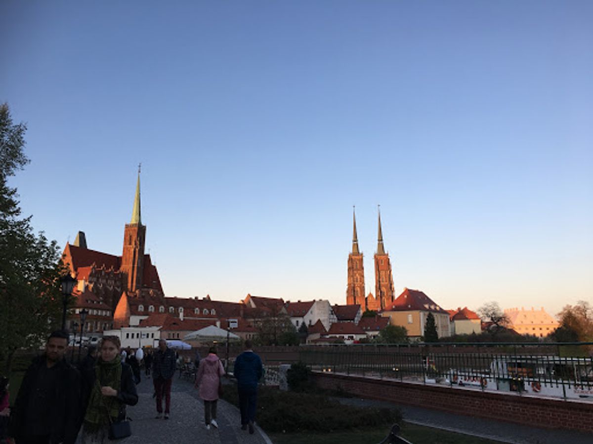 夕映えが美しい、Wrocławの街並み。