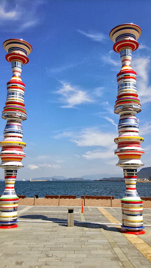 日本・直島「直島アートな旅」の写真：高松から直島へ。そしてカボチャのお出迎え！