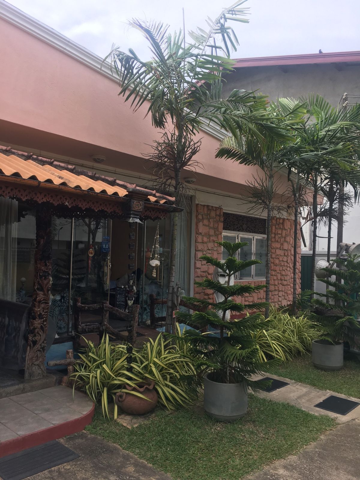 関西国際空港からクアラルンプール経由、スリランカ、バンダラナイケ国際空港へ...