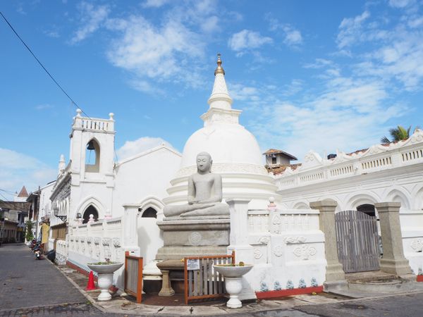 スリランカ・コロンボ「2018スリランカ一周」の写真：ゴール旧市街にある仏像と
ホテルの近く、...