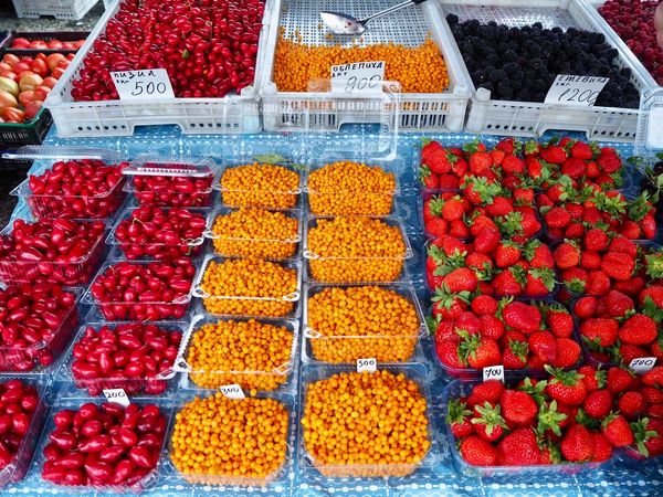 ロシア連邦・ウラジオストク「ウラジオストク」の写真：中央公園で毎週末開かれているマーケット。...