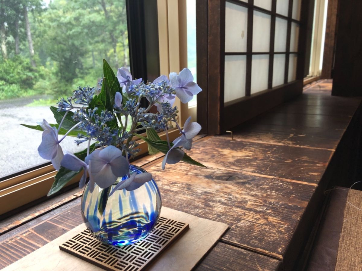 ２日目のお昼もやっぱり蕎麦。
森林植物園近くにある極楽坊。こちらを訪れたの...