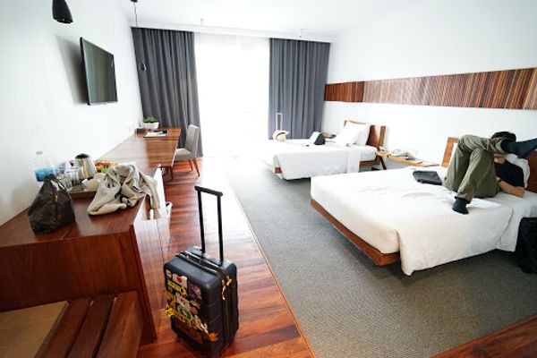 カンボジア・シェムリアップ「カンボジア アンコールワットとタイ国境への旅」の写真:空港から20分ほどでホテルに到着。ホテル...