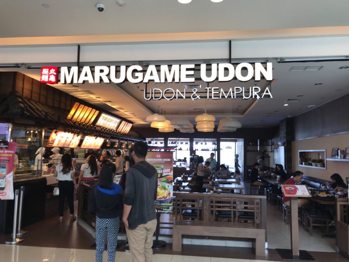 ①迷い込んだスラム街にて
②お昼ご飯。これで215円
③スラム街にて。
④...