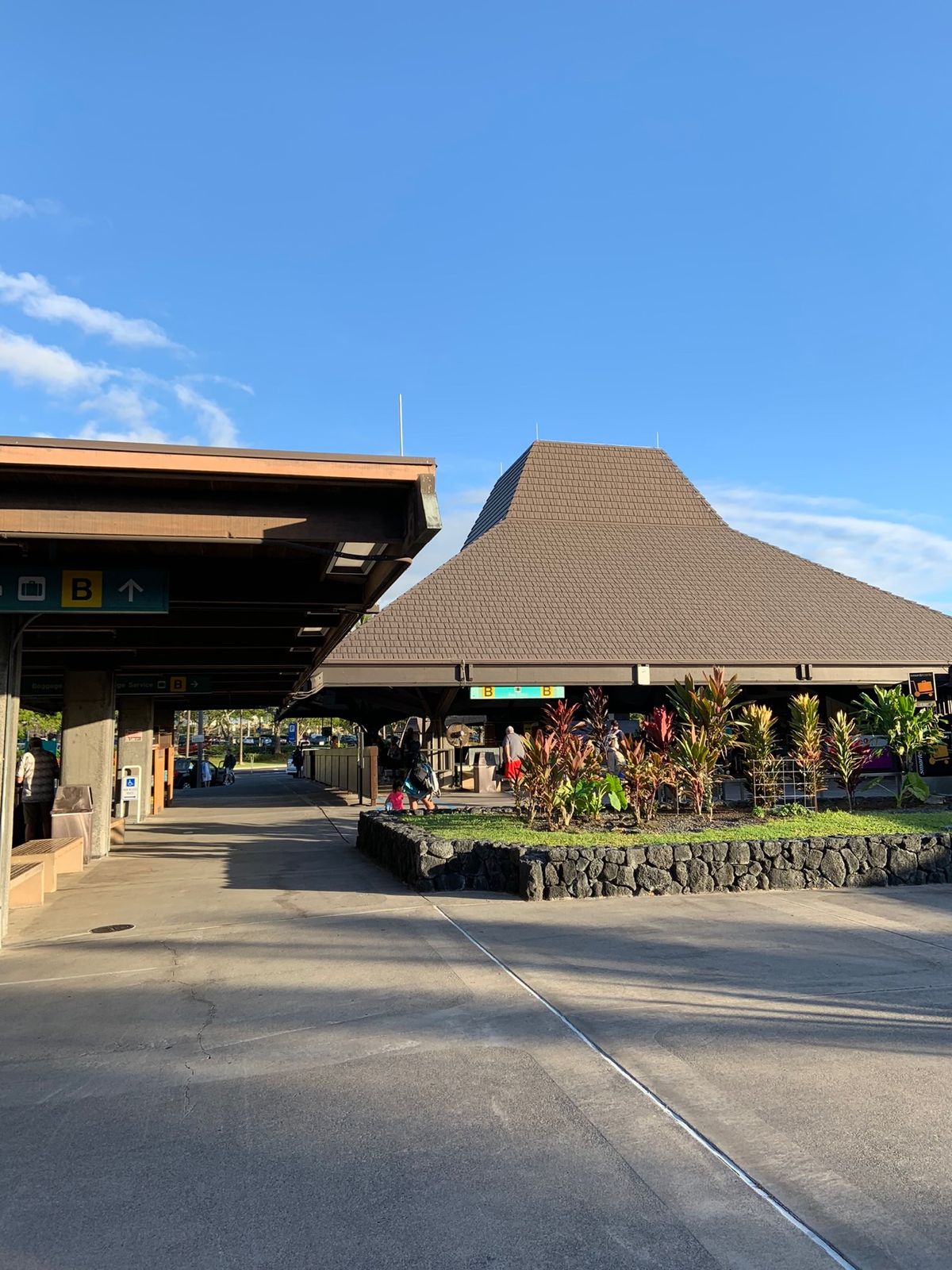 ネイバーは直行便で行ける程裕福ではない我が家にとって乗り継ぎが修行のように...