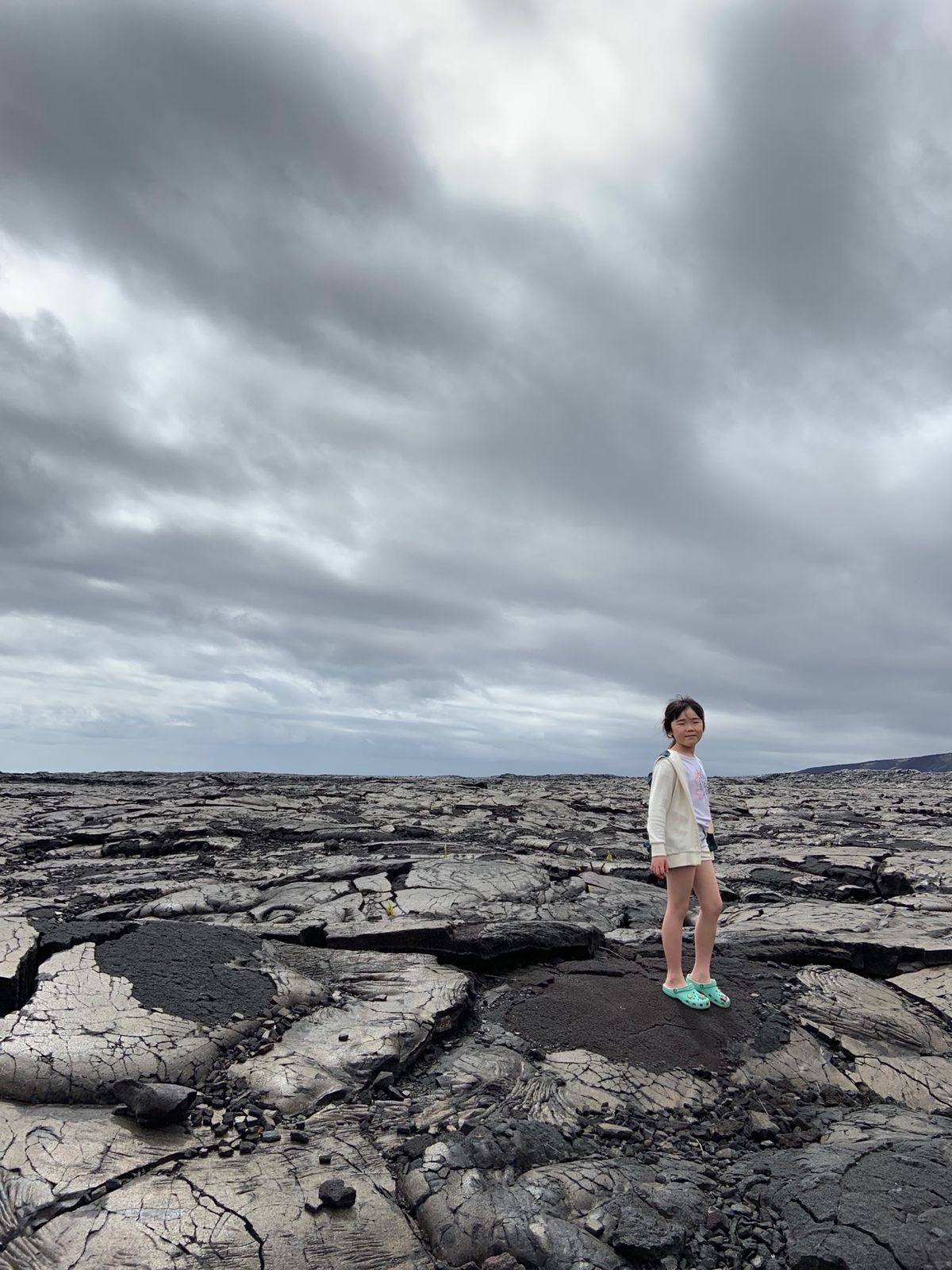 ホーレイシーアーチにスチームベントなどなどキラウエア火山周囲の国立公園内は...