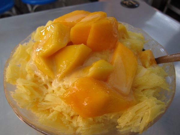 台湾・高雄「2019GW高雄」の写真：かき氷ストリートでマンゴーかき氷を食べました😋