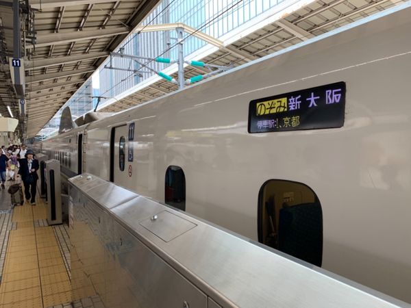 日本・名古屋「名古屋レゴランド・ジャパン 」の写真：名古屋に向かいます！

家族5人で移動は...