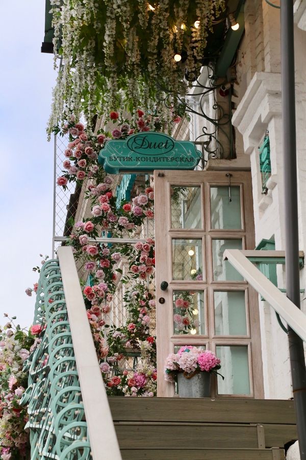 ロシア連邦・ウラジオストク「ウラジオストク」の写真：パステルブルーと白を基調とした内装が可愛...