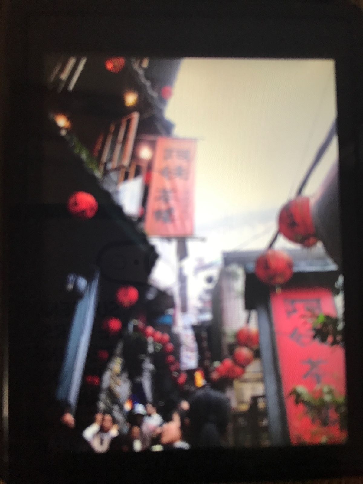 修学旅行はスマホ禁止だったので、カメラ📷を持参しており、カメラの写真をスマ...