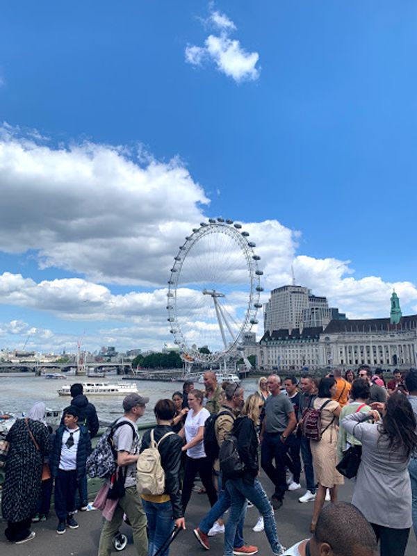 イギリス(英国)・London「イギリス旅行」の写真:ふらりとロンドンアイを見に。タクシーで。...