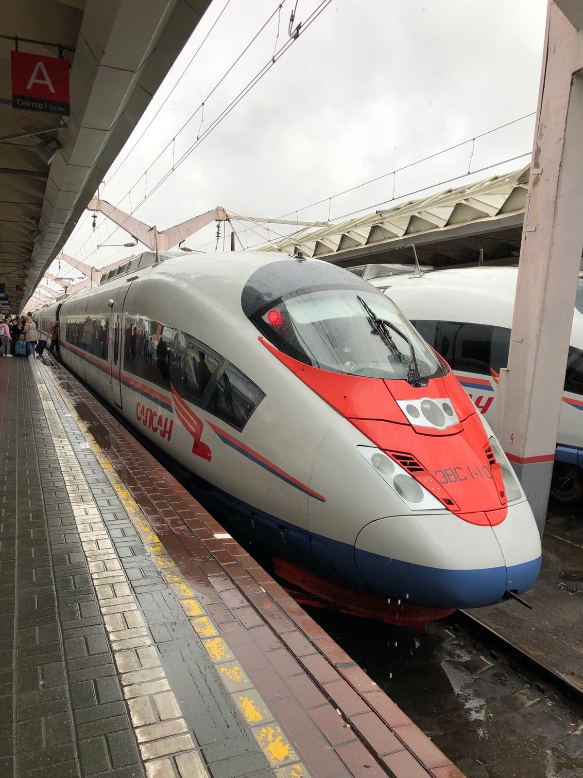 建物も、道路も広いや…
バシリー大聖堂はステキすぎるフォルム！
サプサ...