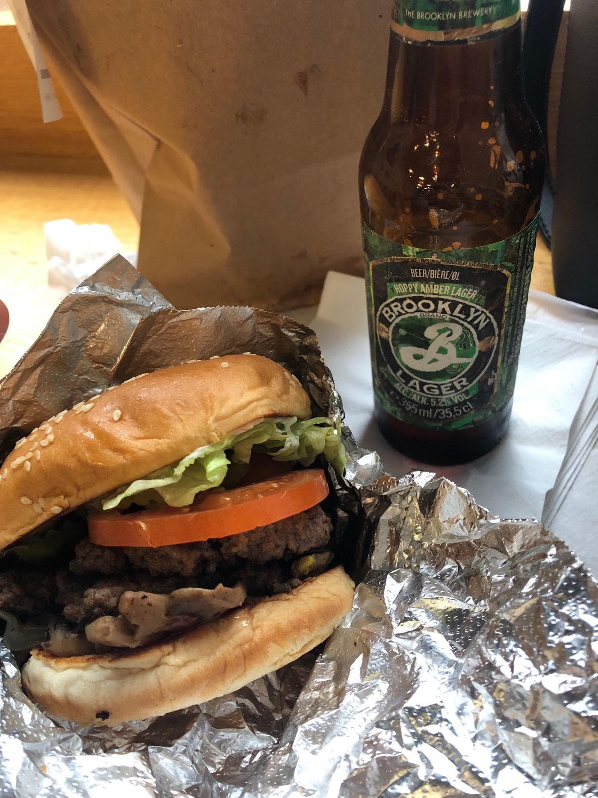 Five guysなのは知ってる。けど、久しぶりにどうしても食べたくって…