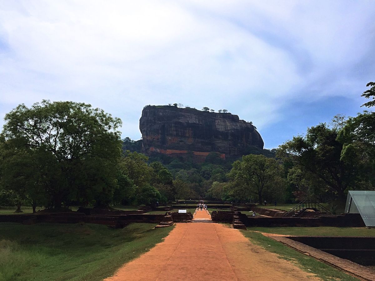 シーギリアロック