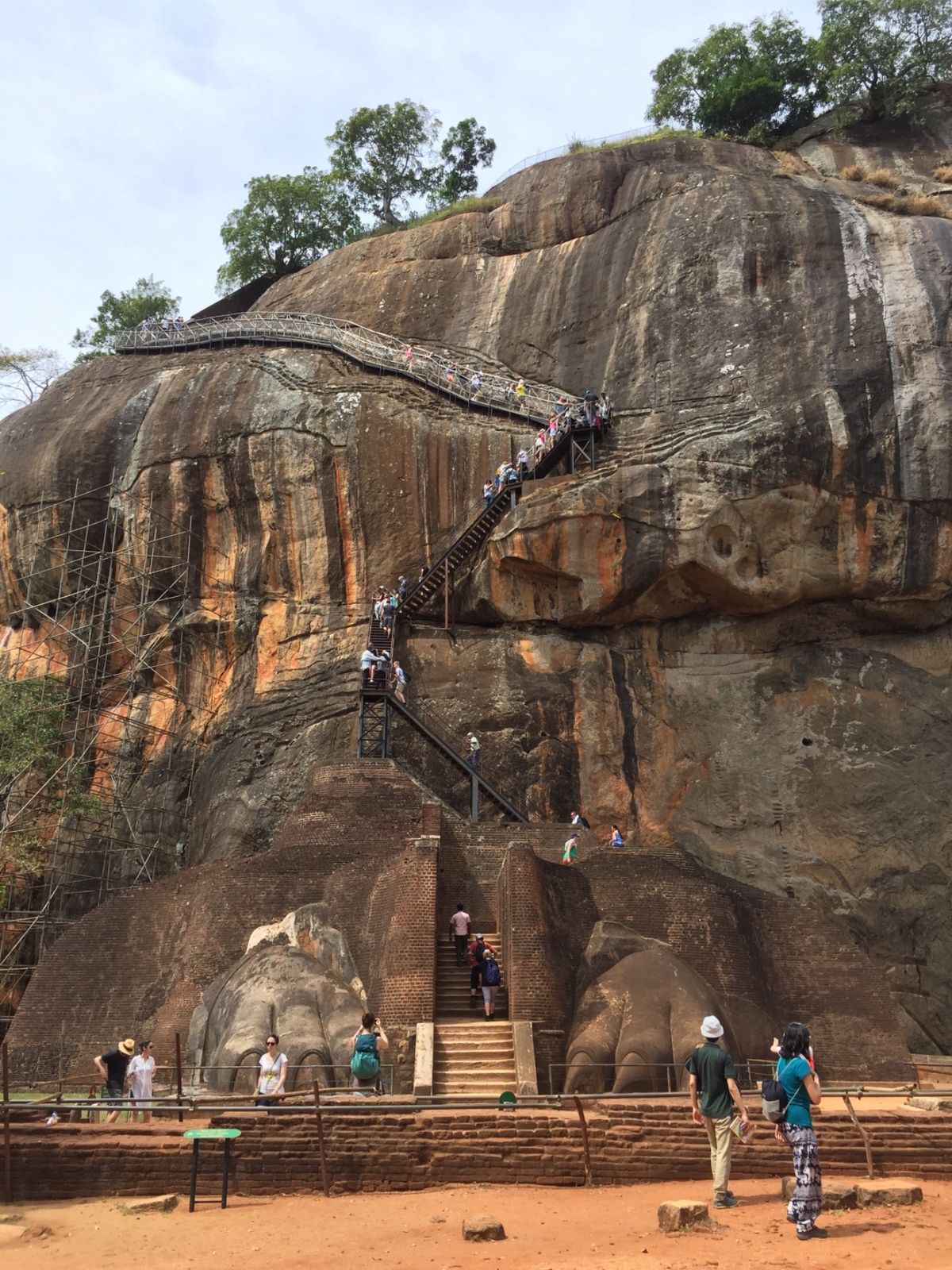 シーギリアロック