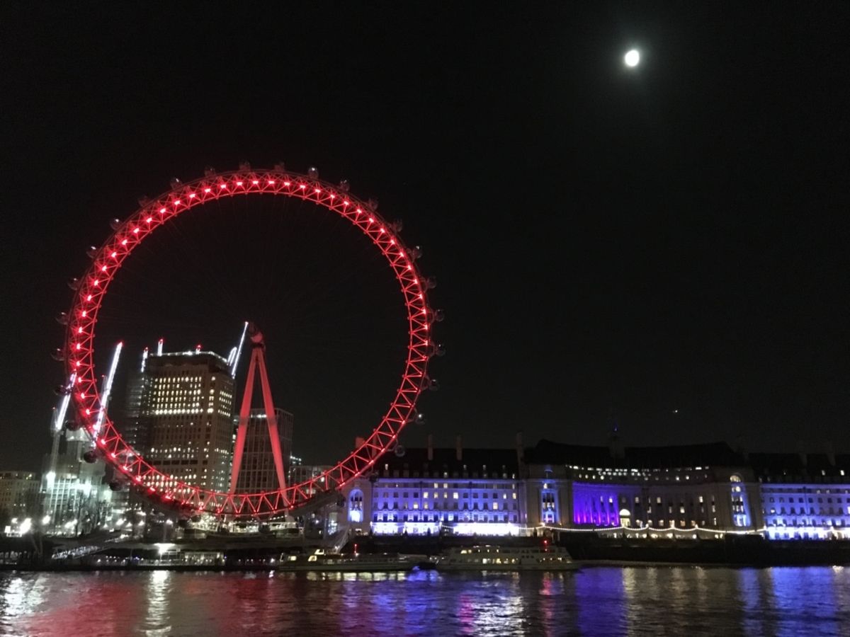 ロンドンでの年越しイベントに参加！
ロンドン近郊の街へも訪れました。プレミ...