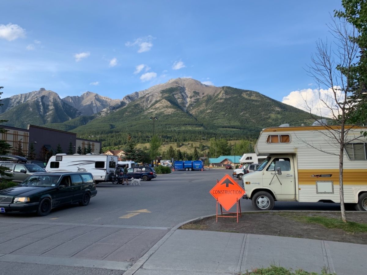2019/08/13《キャンモア 》
野うさぎがその辺で草食べてる🐰
...