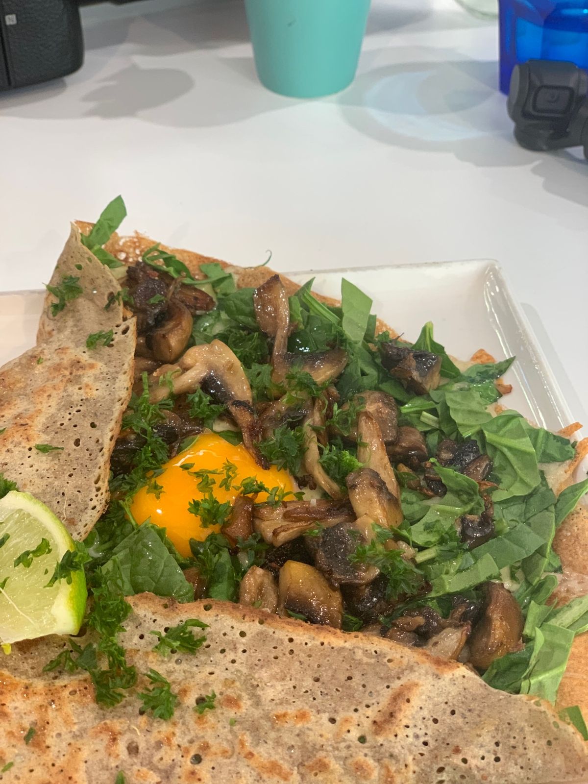 キュランダの街に到着。

キュランダは小さなお土産、ギャラリー、アイスクリ...