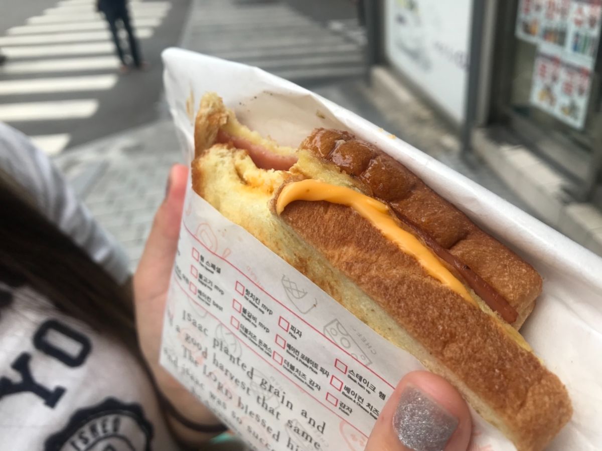 朝から並んで腹ごしらえ！