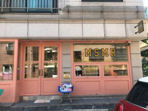 大韓民国 (韓国)・ソウル「親子韓国🇰🇷旅行」の写真：旅の最後に靴下屋さん。
めっちゃ可愛い💕💕