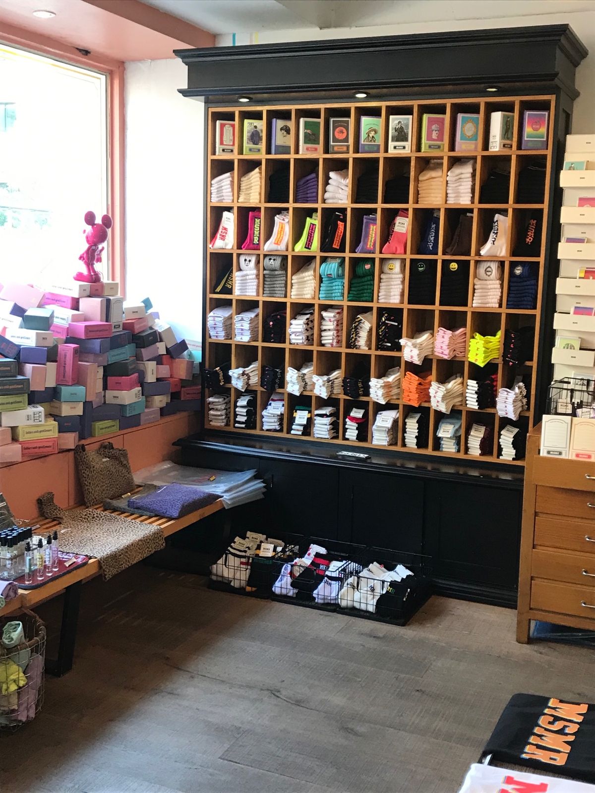 旅の最後に靴下屋さん。
めっちゃ可愛い💕💕