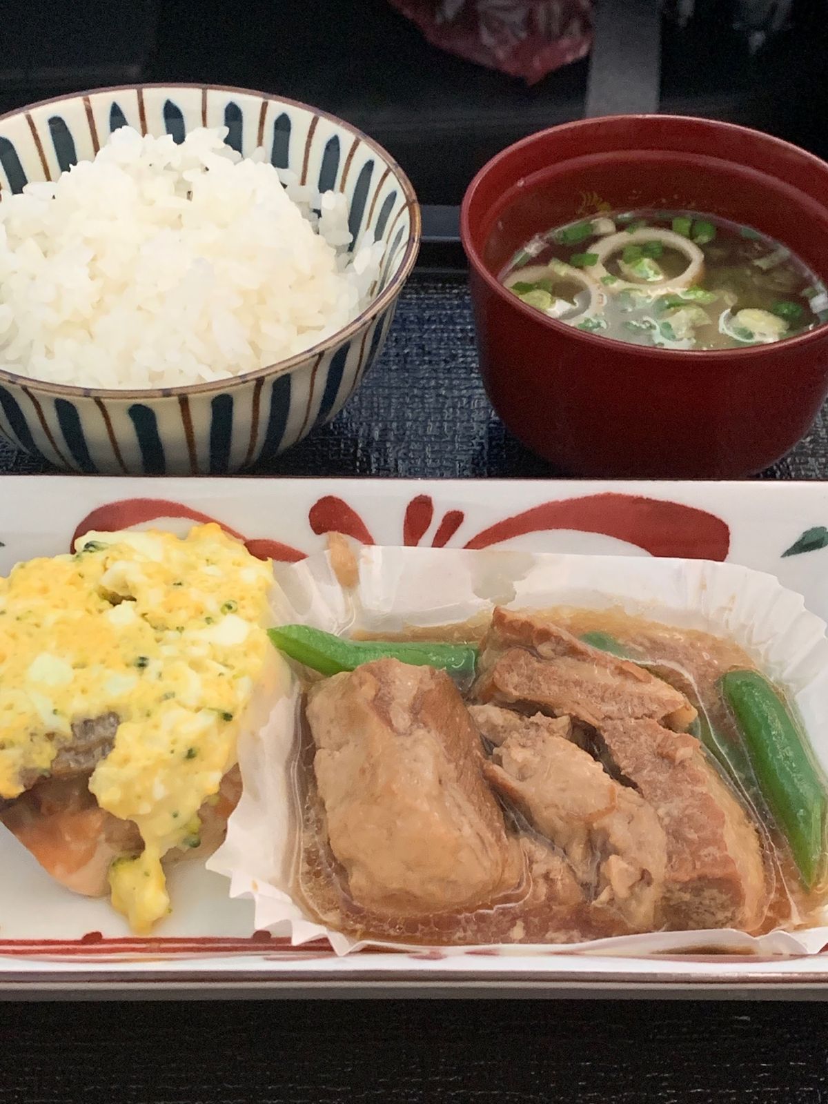 帰りの機内食は豚の角煮と、最後にカレー。

成田からはバスで帰ります。...
