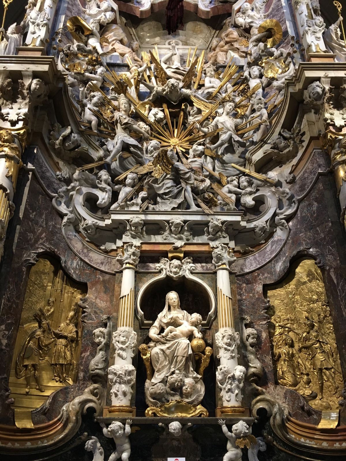 各都市でバル巡りするはずが結局ちゃんとしたバルで飲めたのがバルセロナだけだ...