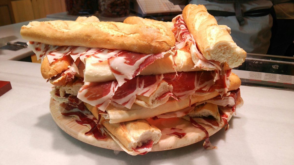 各都市でバル巡りするはずが結局ちゃんとしたバルで飲めたのがバルセロナだけだ...