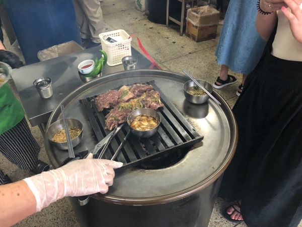 大韓民国 (韓国)・ソウル「韓国 」の写真：2日目:ドラム缶で焼肉