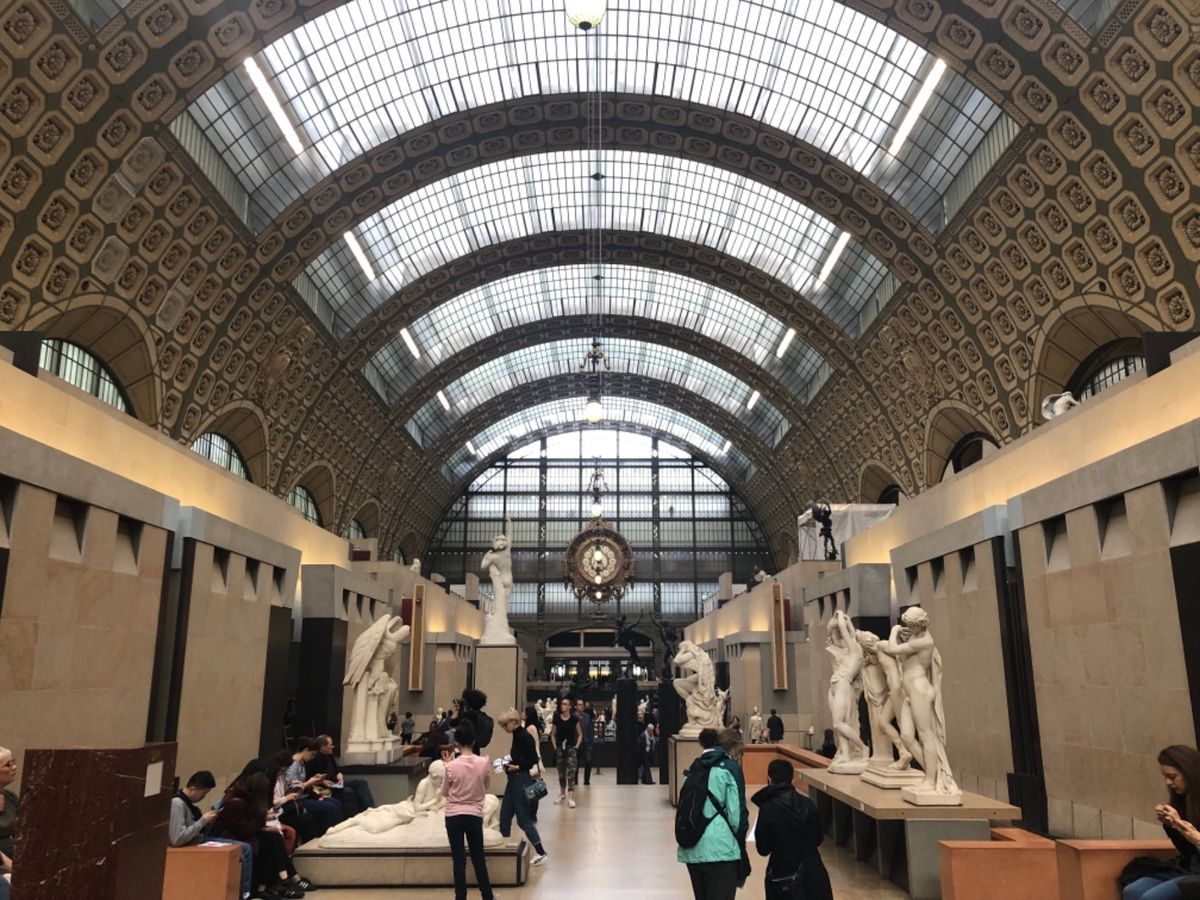 キャセイパシフィックにてパリへ🇫🇷
到着後バスに乗ってパリ市内まで。
...