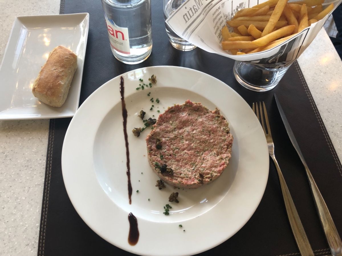 オルセーでランチ☺️ ビーフタルタル