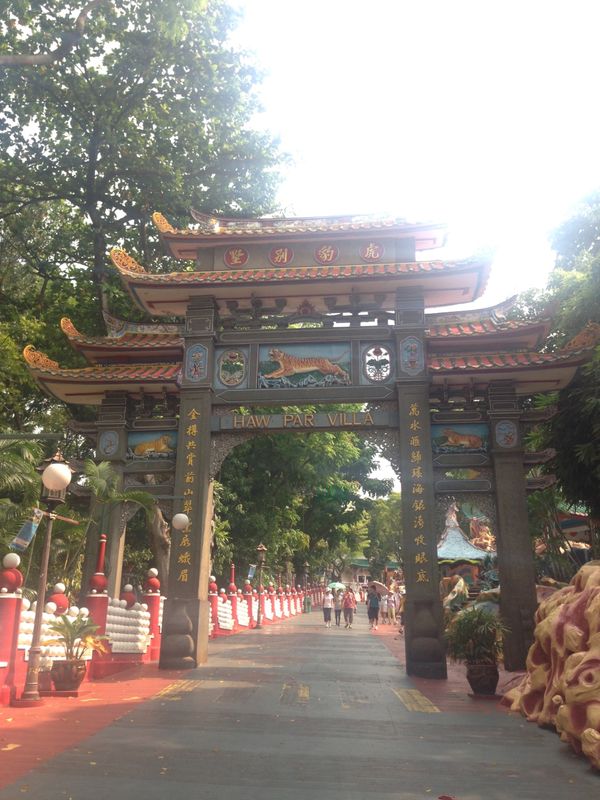 シンガポール「ハウパーヴィラは必見」の写真：ハウパーヴィラ

シュールな世界