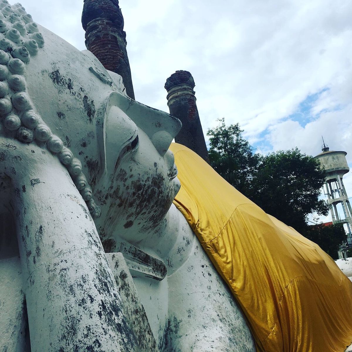 タイ。アユタヤの仏像。
