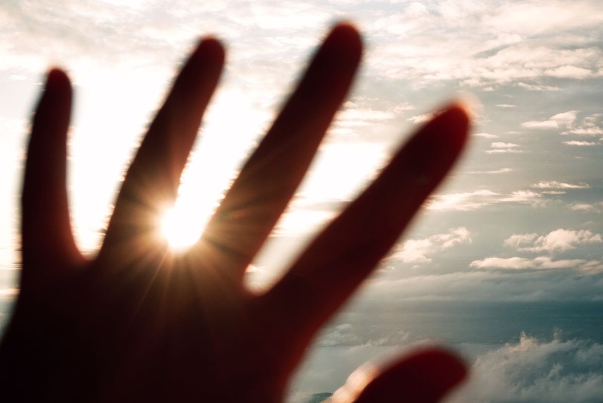 雨続きの宿坊だったけど最終日。
AM5:30琵琶湖が光り輝いてた。