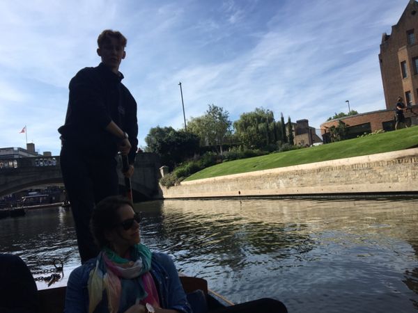 イギリス(英国)・ロンドン「里帰り旅１」の写真：ヨークの後は、ケンブリッジへ。
ケム川を...