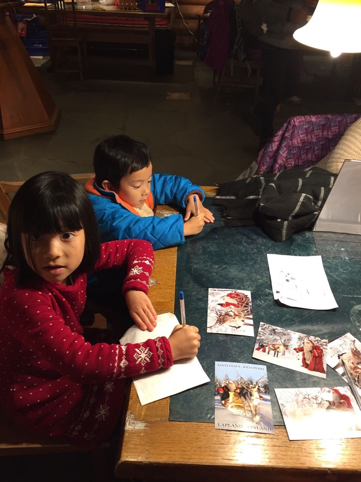 サンタクロース村では、郵便局からエアメールも出せました🎅❤️
バァバへエア...