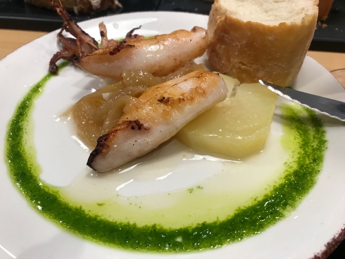 ぷらぷらお散歩してたら地元の方で大賑わい☆思わず入ってしまったお店☆