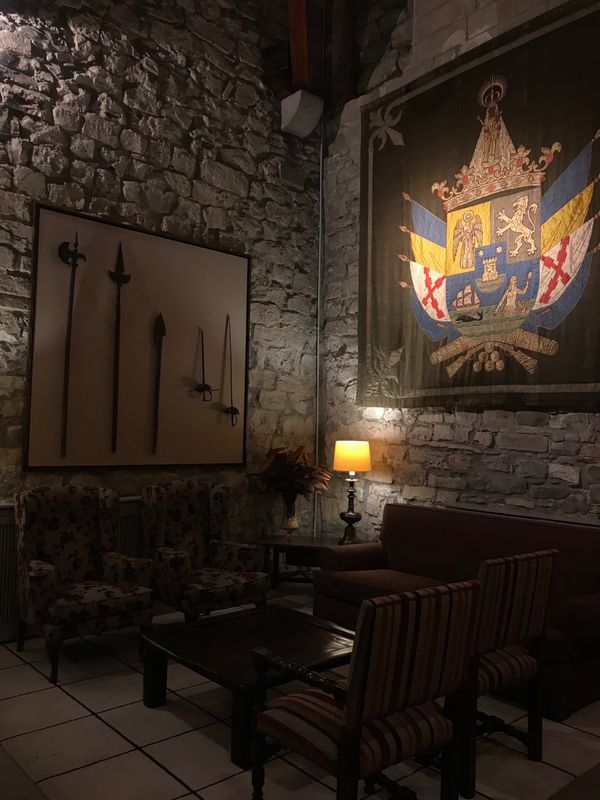 スペイン・ビアリッツ「Spain🇪🇸Basque 」の写真：パラドールの内装☆