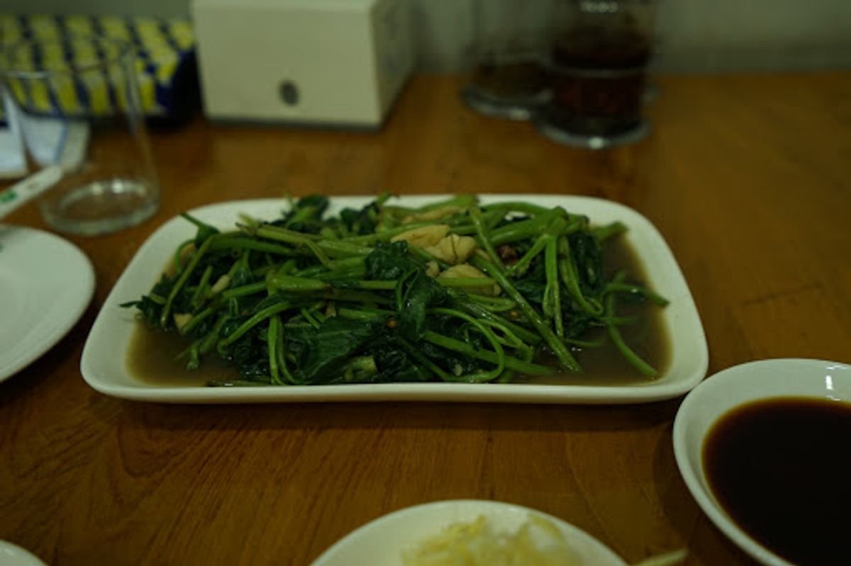 ヤンゴン散策から戻り、少し家で休憩をし、夕食に向かう。

ミャンマー最...