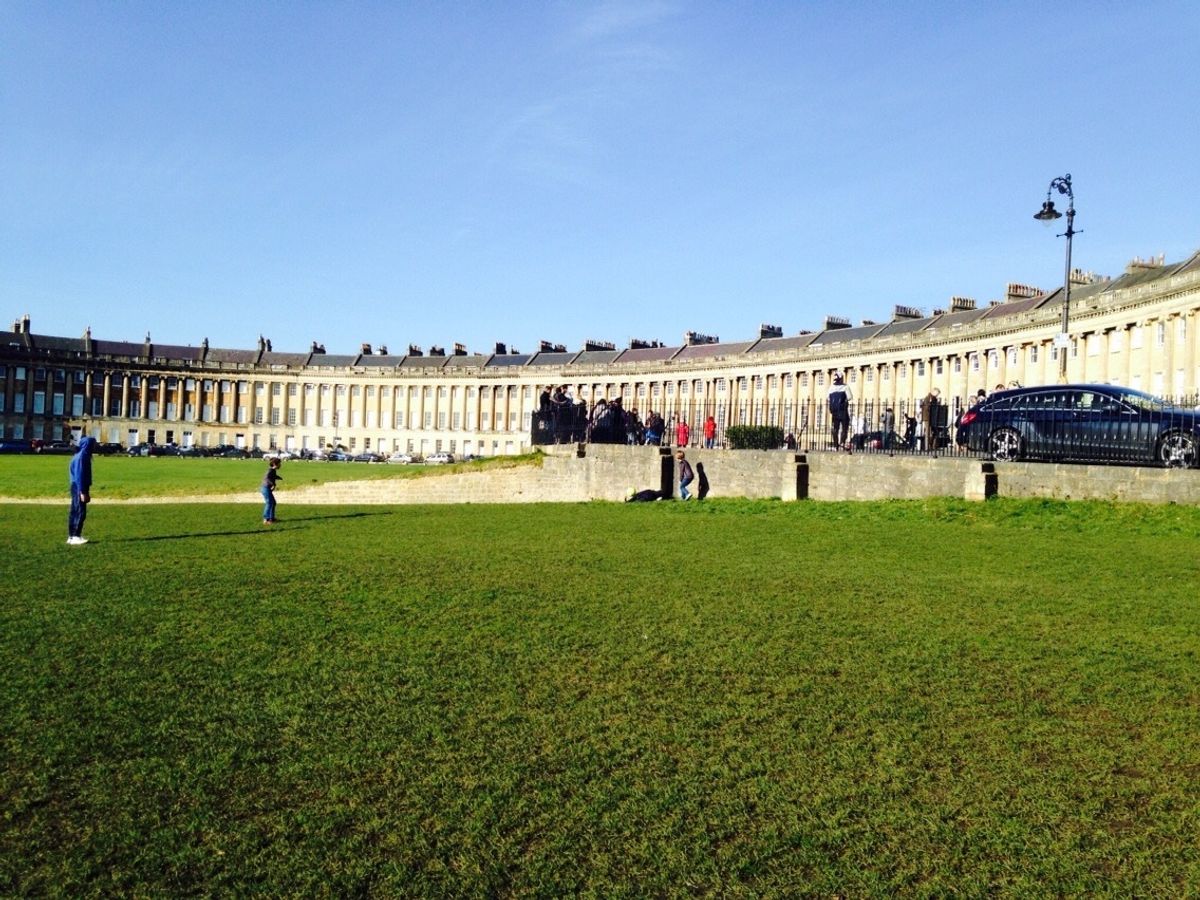 温泉の街バースと世界遺産のストーンヘンジ