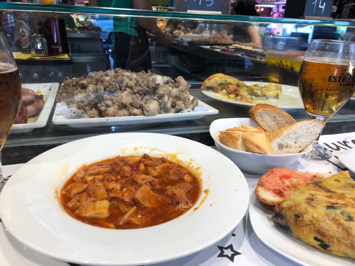 スペインで食べたものいろいろ

タコのガリシア風や、バルでのサングリア...