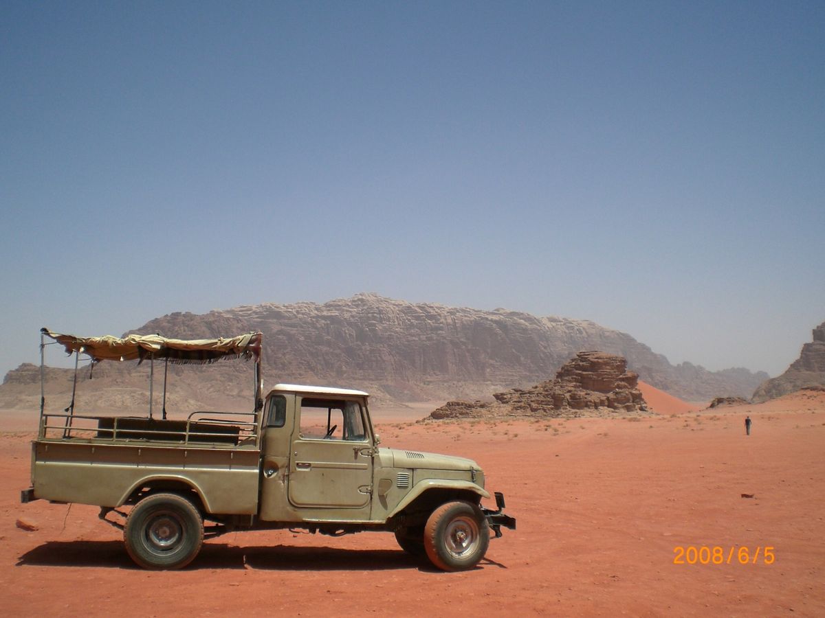 死海
ワディラム
ペトラ 