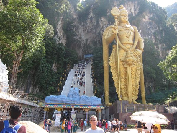 マレーシア・クアラルンプール「2018クアラルンプール」の写真：バトゥ洞窟
鍾乳洞の中にヒンドゥー寺院が...