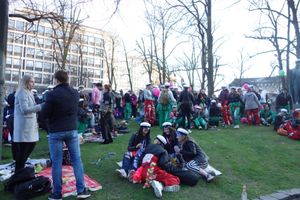 フィンランド版メーデーのお祭り"vappu"

普段静かなヘルシンキの街が...