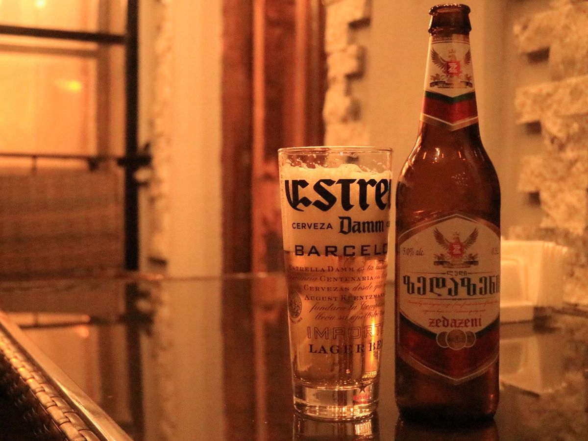 ジョージアはご飯もビールも美味しいです。値段も比較的リーズナブル。デッカい...