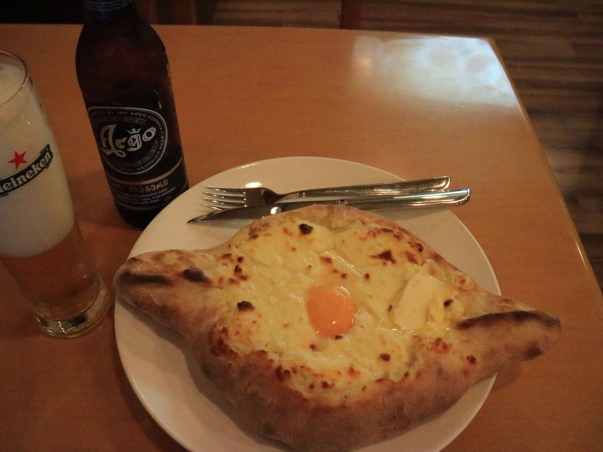 ジョージアはご飯もビールも美味しいです。値段も比較的リーズナブル。デッカい...