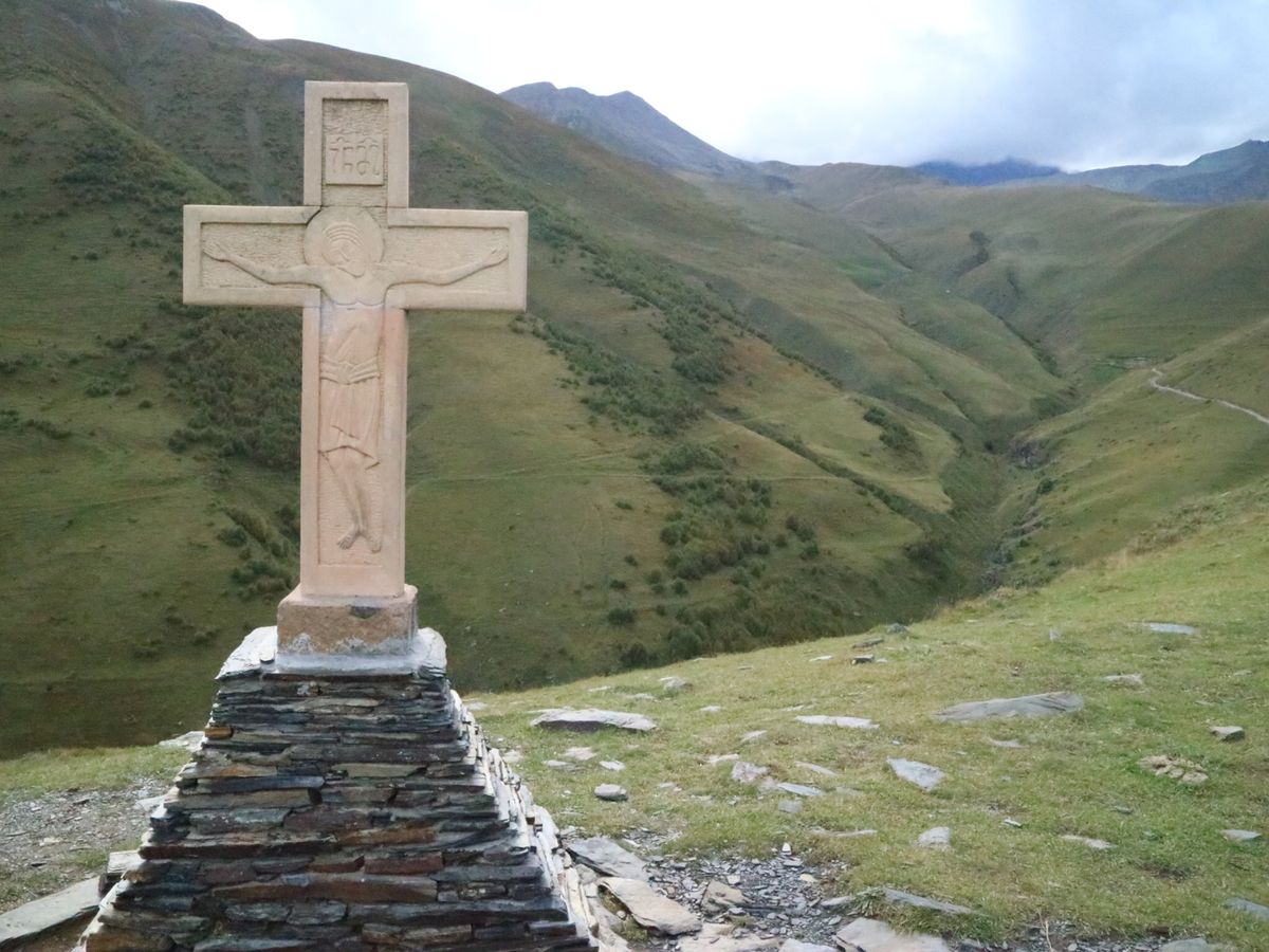 トビリシからカズベキまで1日ツアー。天国に一番近い教会。素晴らしかった。